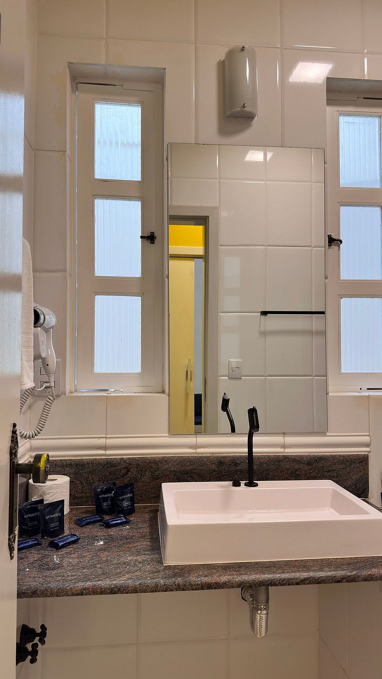 Quarto privativo em pousada