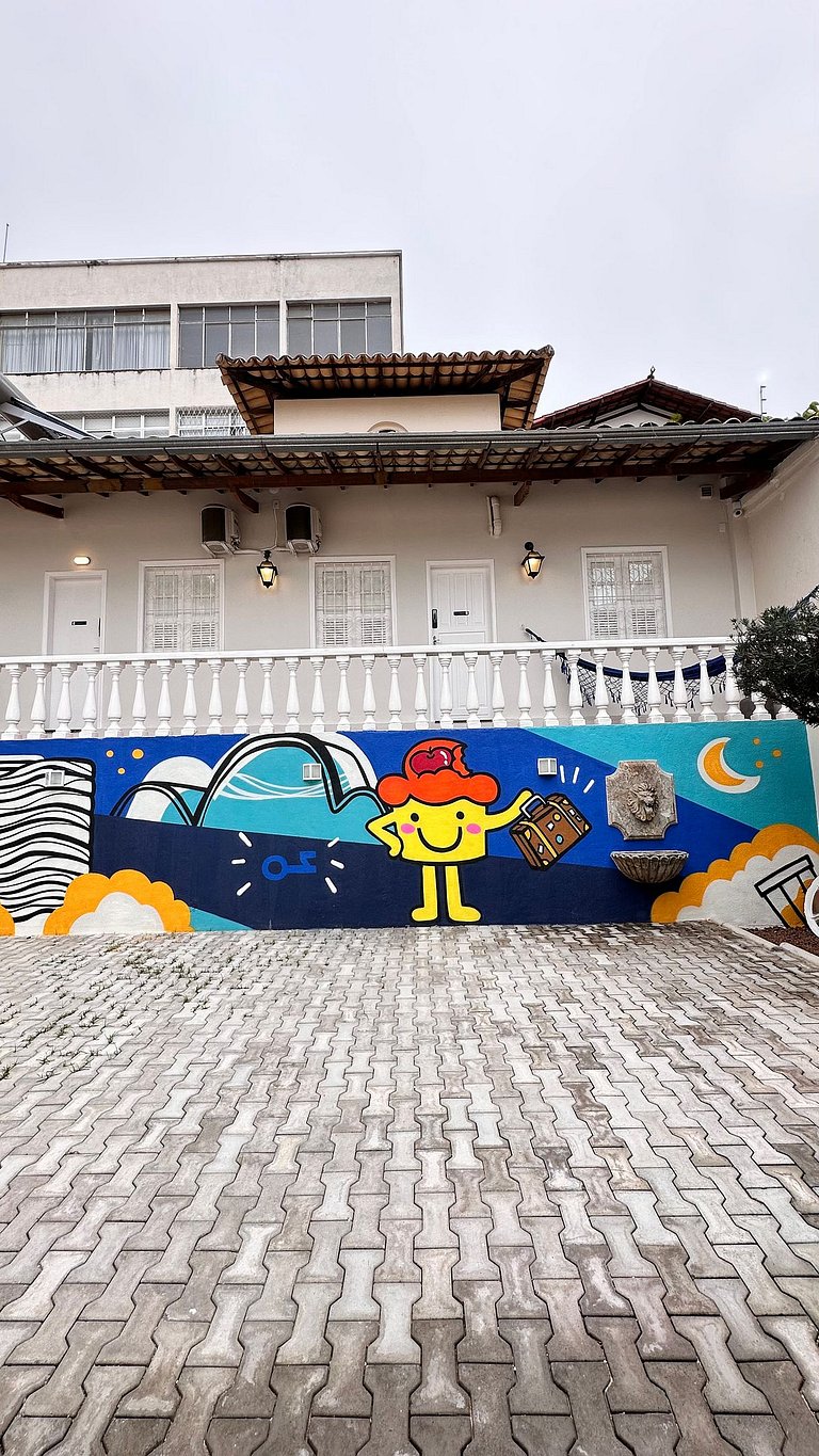 Quarto com banheiro privativo em pousada