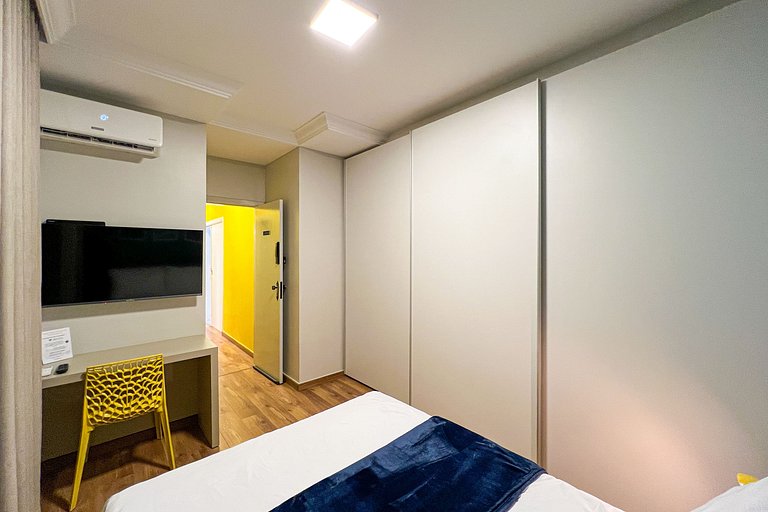 Quarto privativo próximo ao Lourdes e Savassi