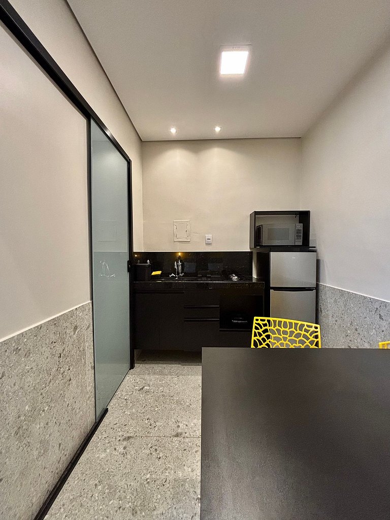 Flat com banheiro privativo próximo a Savassi