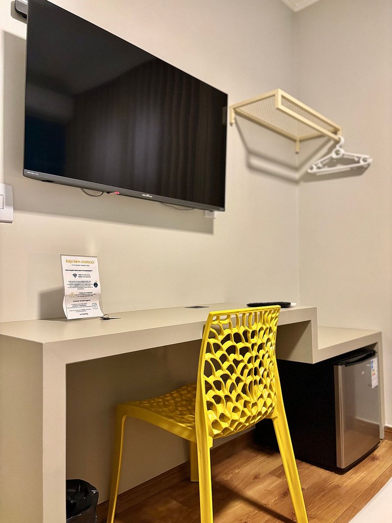 Quarto privativo próximo ao Lourdes e Savassi