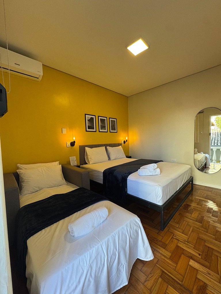 Flat com banheiro privativo próximo a Savassi