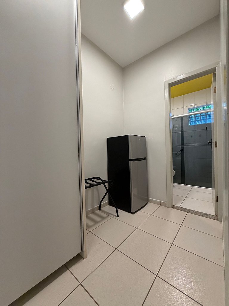 Flat com banheiro privativo próximo a Savassi