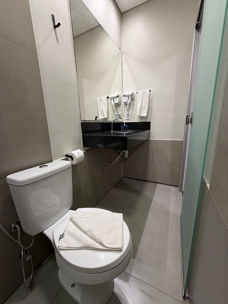 Flat com banheiro privativo próximo a Savassi