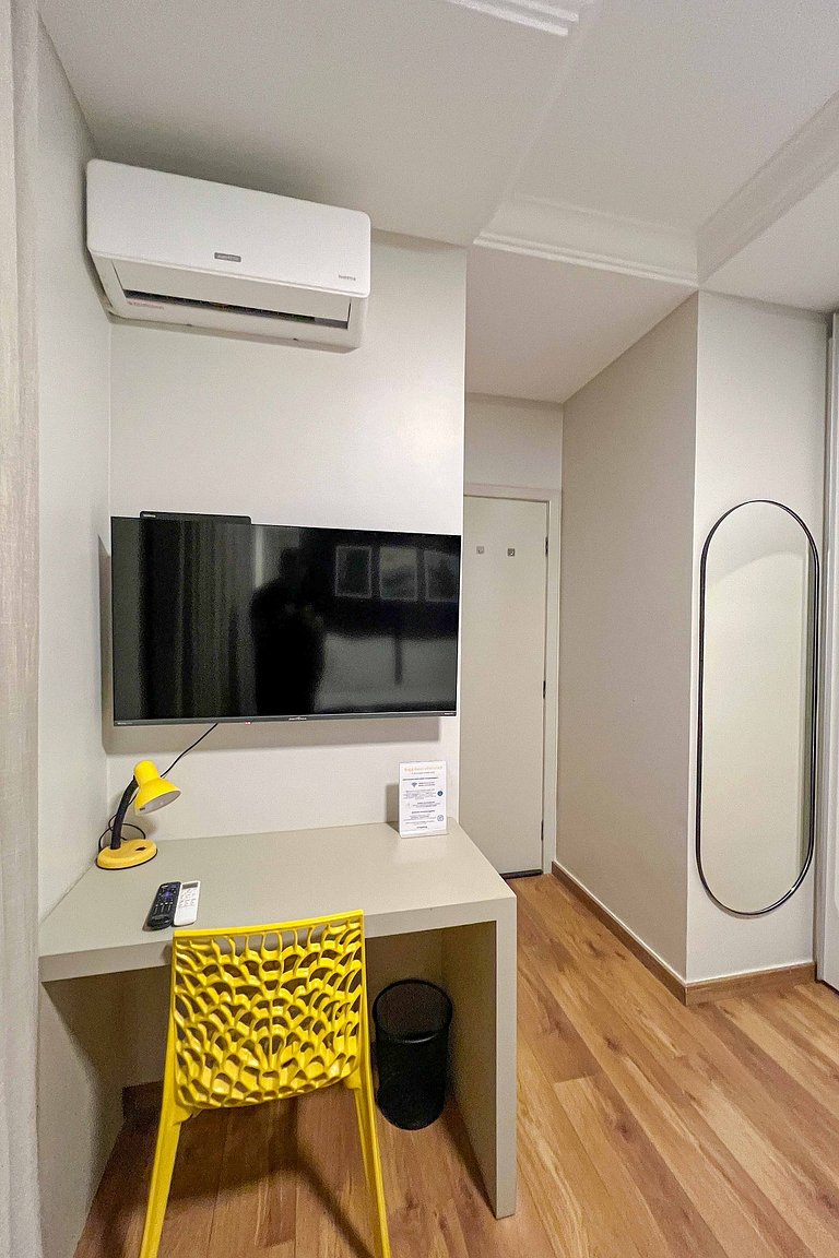 Flat com banheiro privativo próximo a Savassi