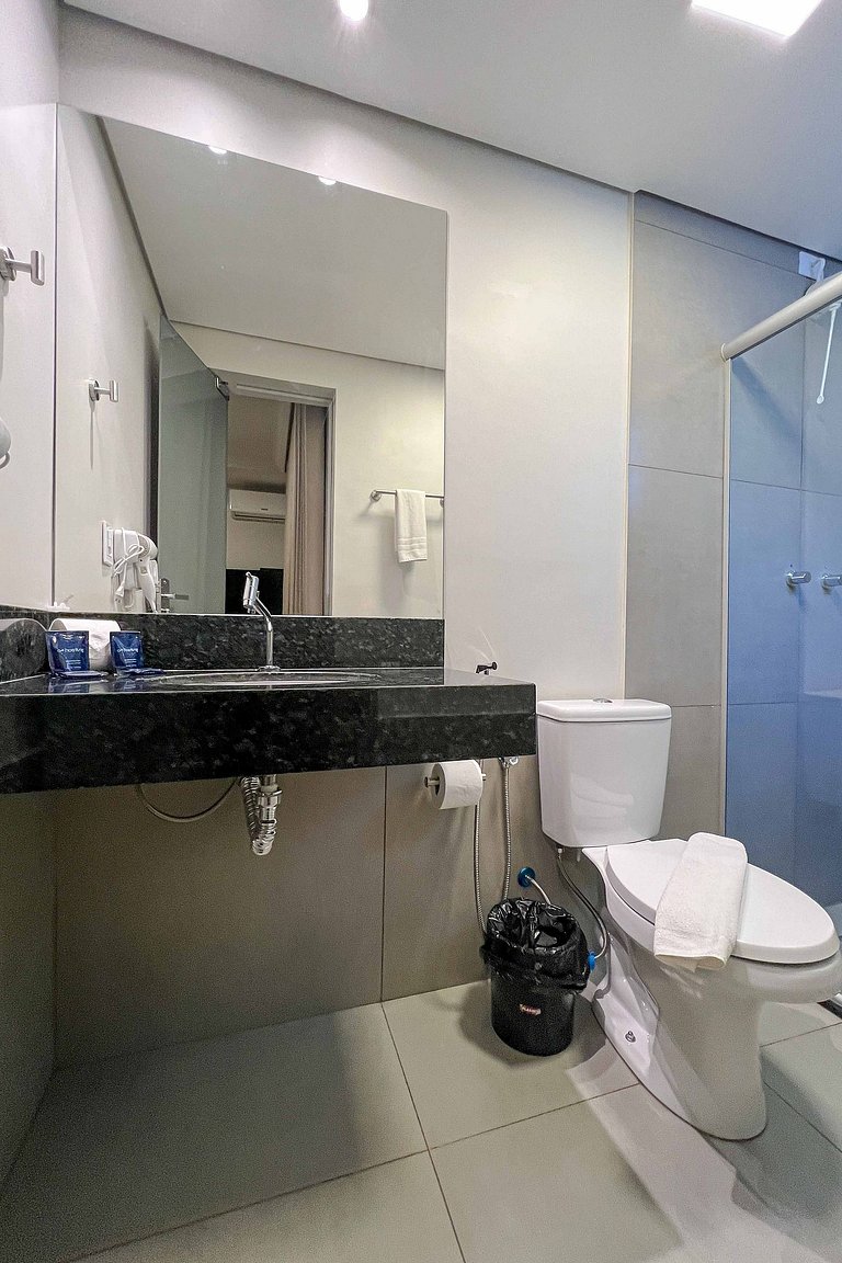 Flat com banheiro privativo próximo a Savassi